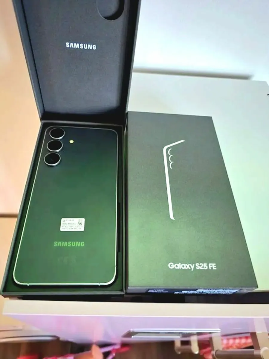 SAMSUNG S25 FE - Image 1