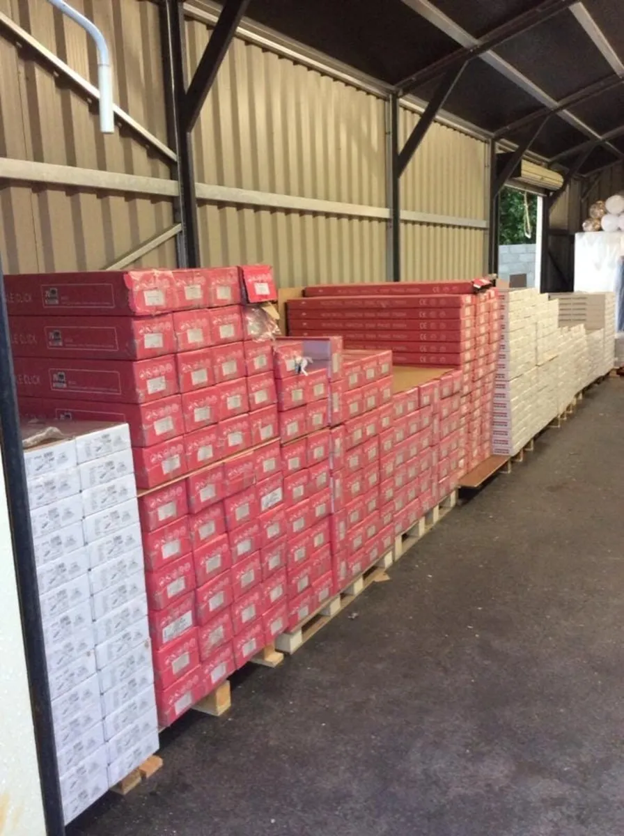 Floorings 7mm 8mm 12mm - Image 1