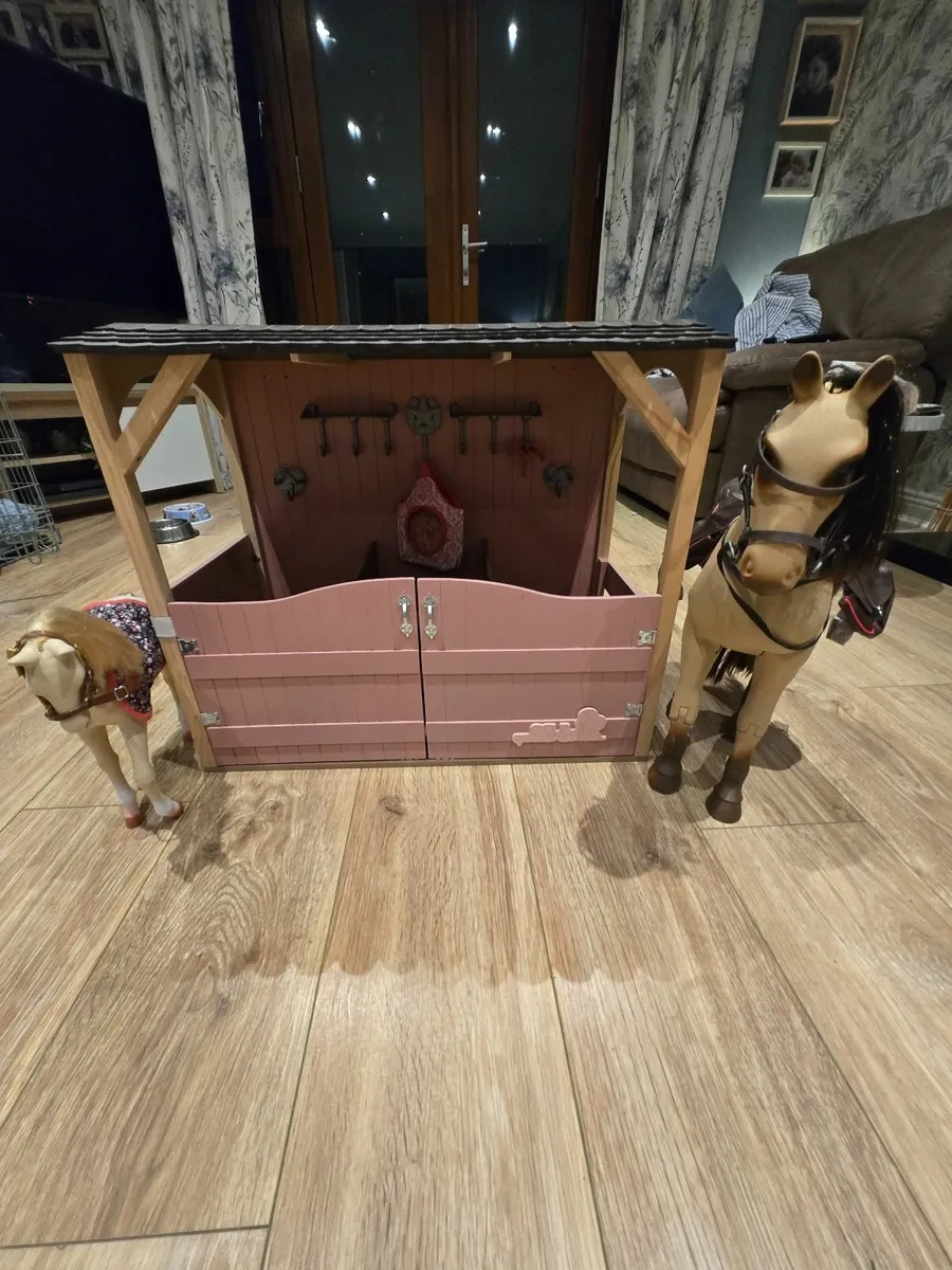 Our Generation Stables & Accessories & Horses - Image 4