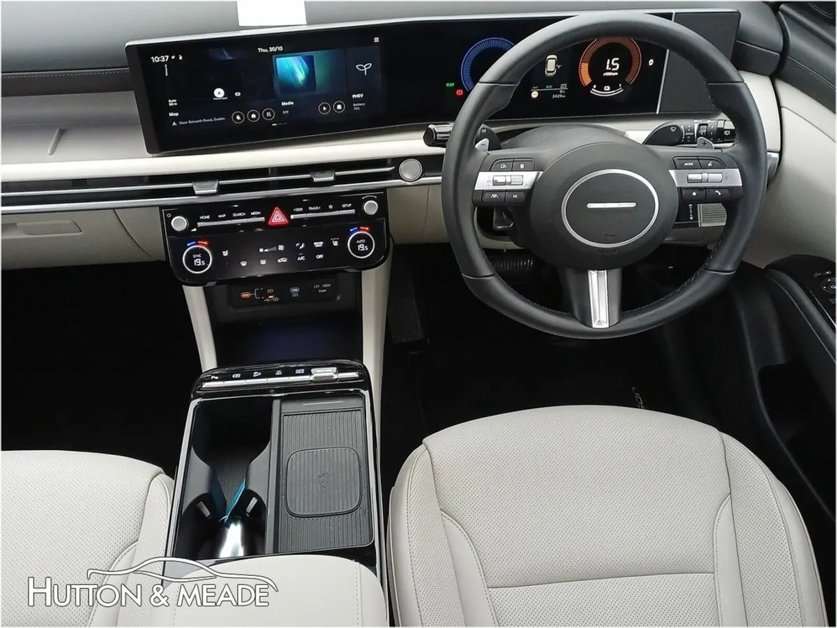 Hyundai Tucson Executive PHEV 1.6 Petrol 5dr - Image 4