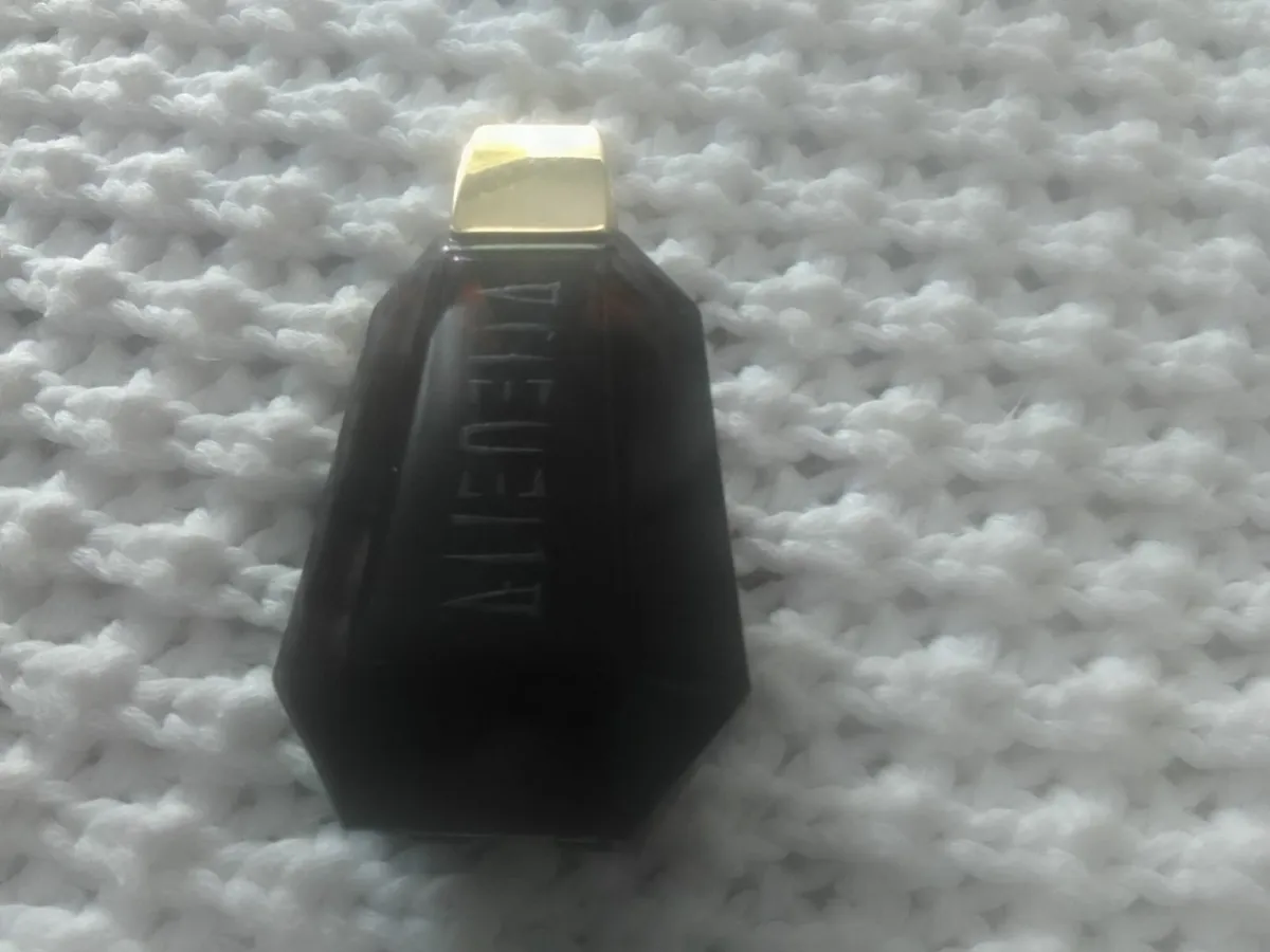 VINTAGE Thierry mugler original alien and cologne - Image 2
