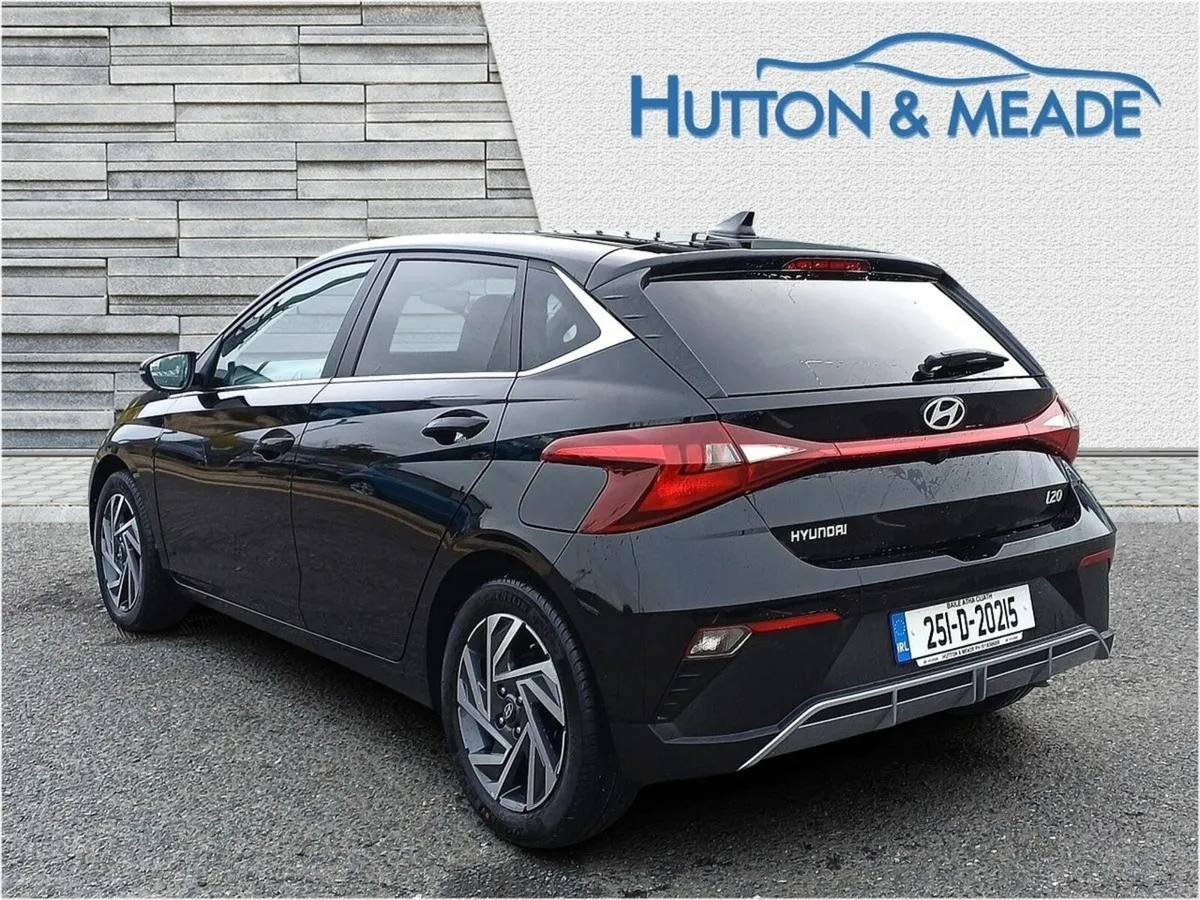 Hyundai i20 Delux Plus 1.2 Petrol 5dr - Image 3