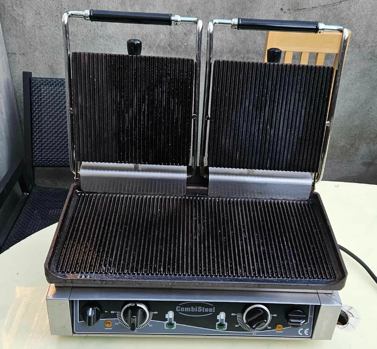 Contact grill double grooved - Image 1