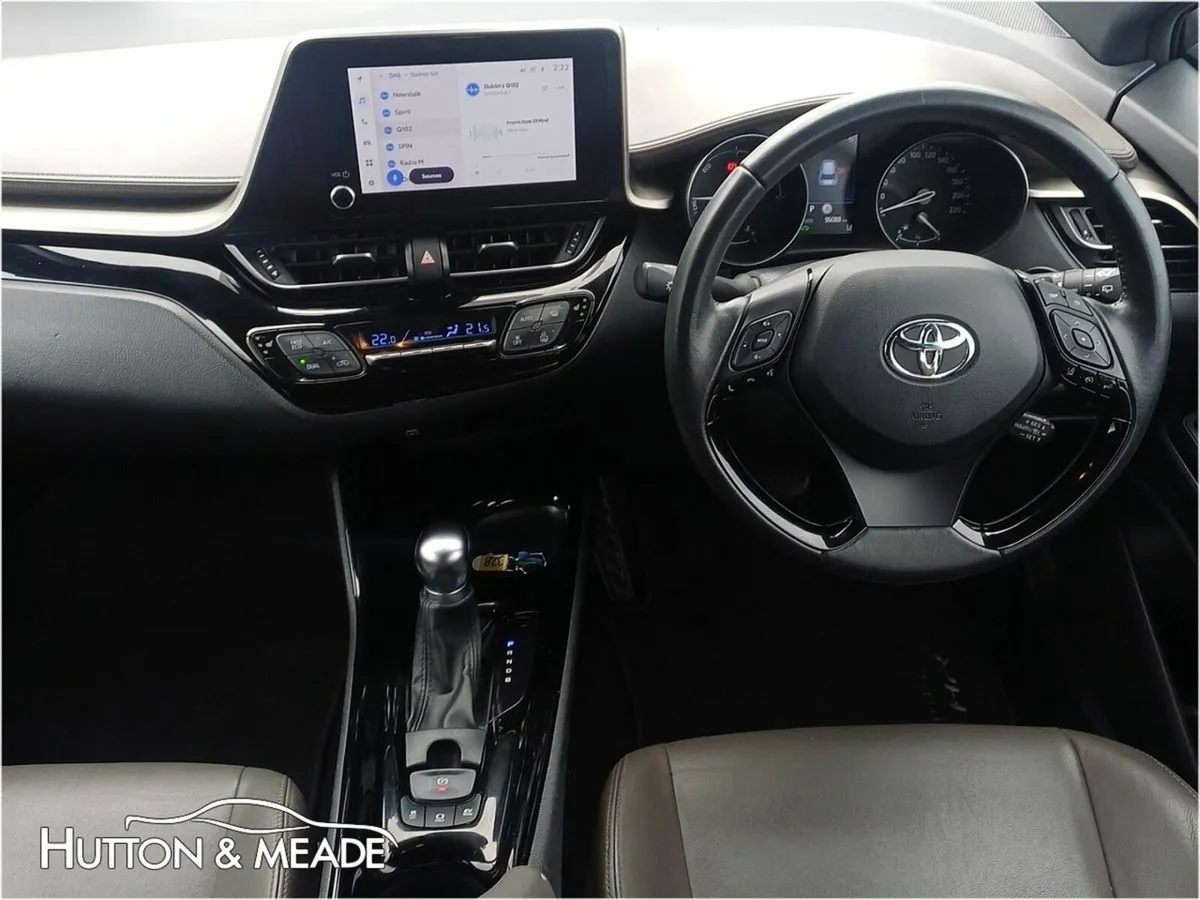 Toyota C-HR HEV Sol 1.8 Petrol 5dr - Image 4