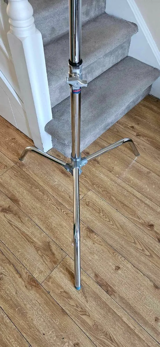 Avenger sliding leg - Image 2