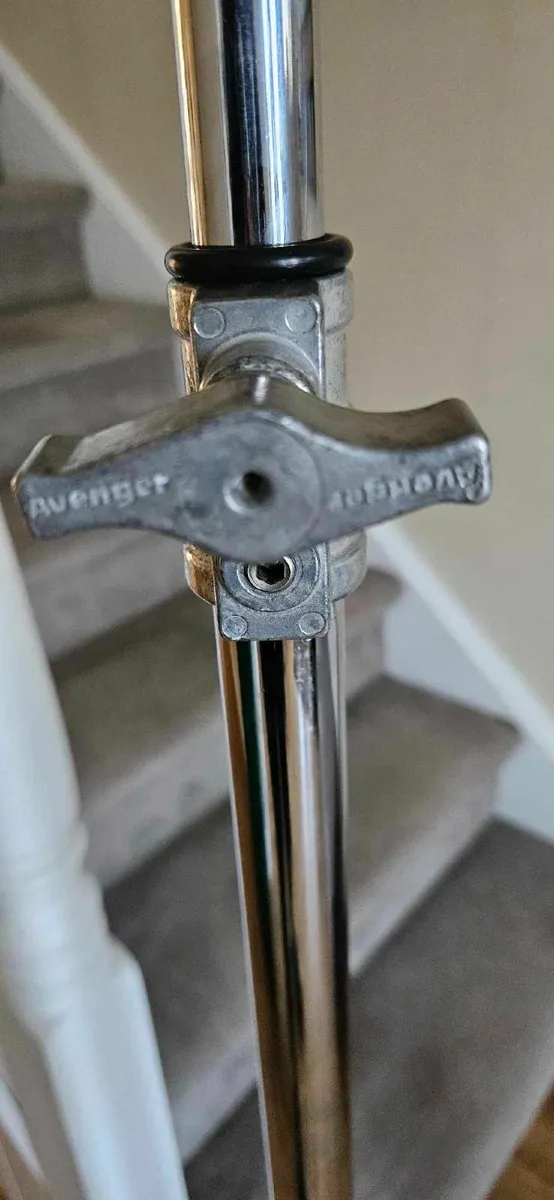 Avenger sliding leg - Image 4