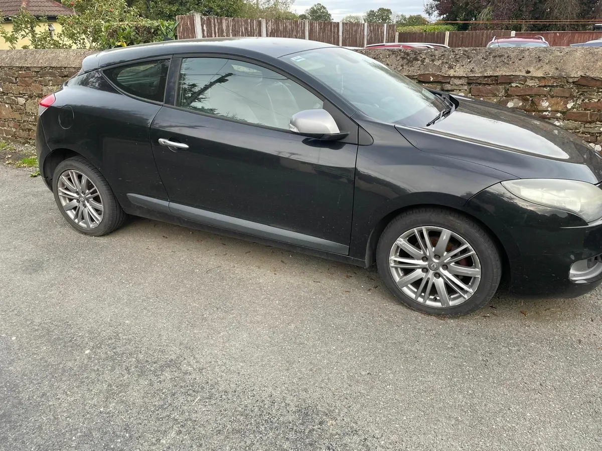 Renault Megane 2011 - Image 1