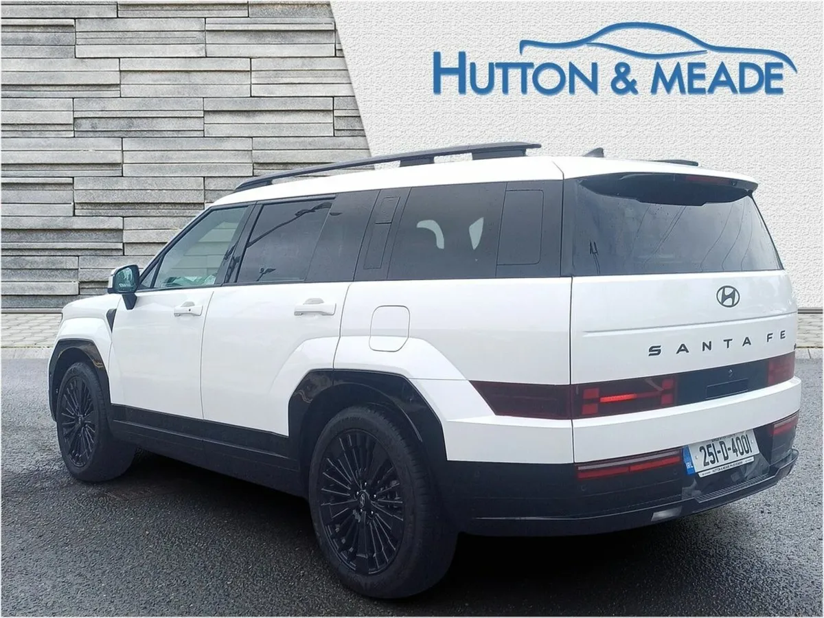 Hyundai Santa Fe Calligraphy PHEV 1.6 Petrol 5dr - Image 3