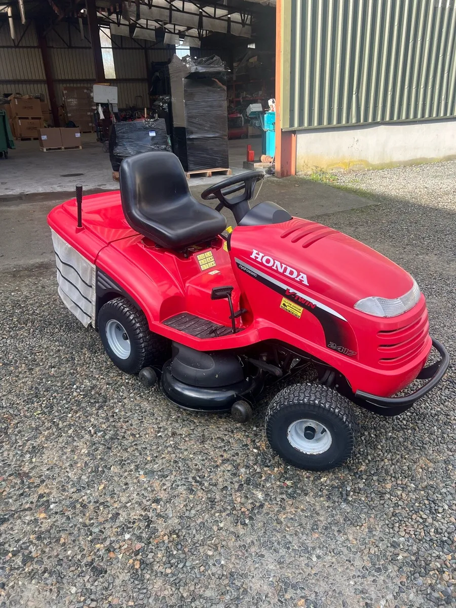 HONDA 2417 RIDE ON - Image 1