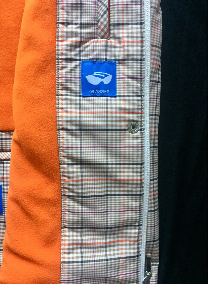 Ladies Escada Golf Gilet - Image 4