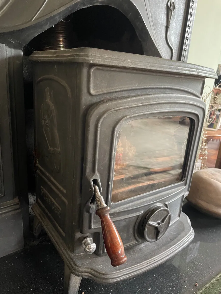 Solid fuel stove heating