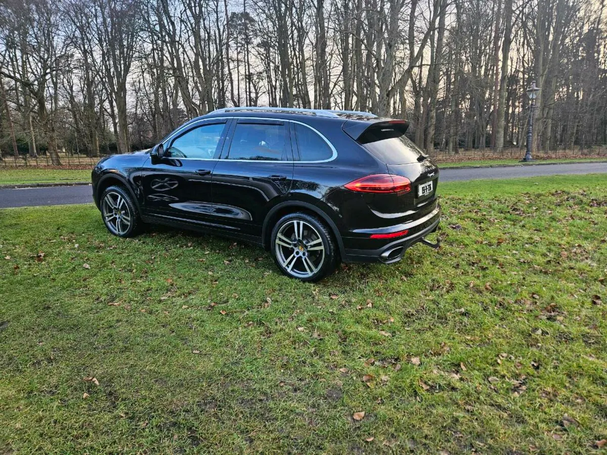 Porsche cayenne 4:5 - Image 4