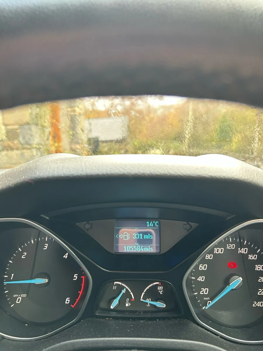 2012 FORD FOCUS low mileage - Image 4