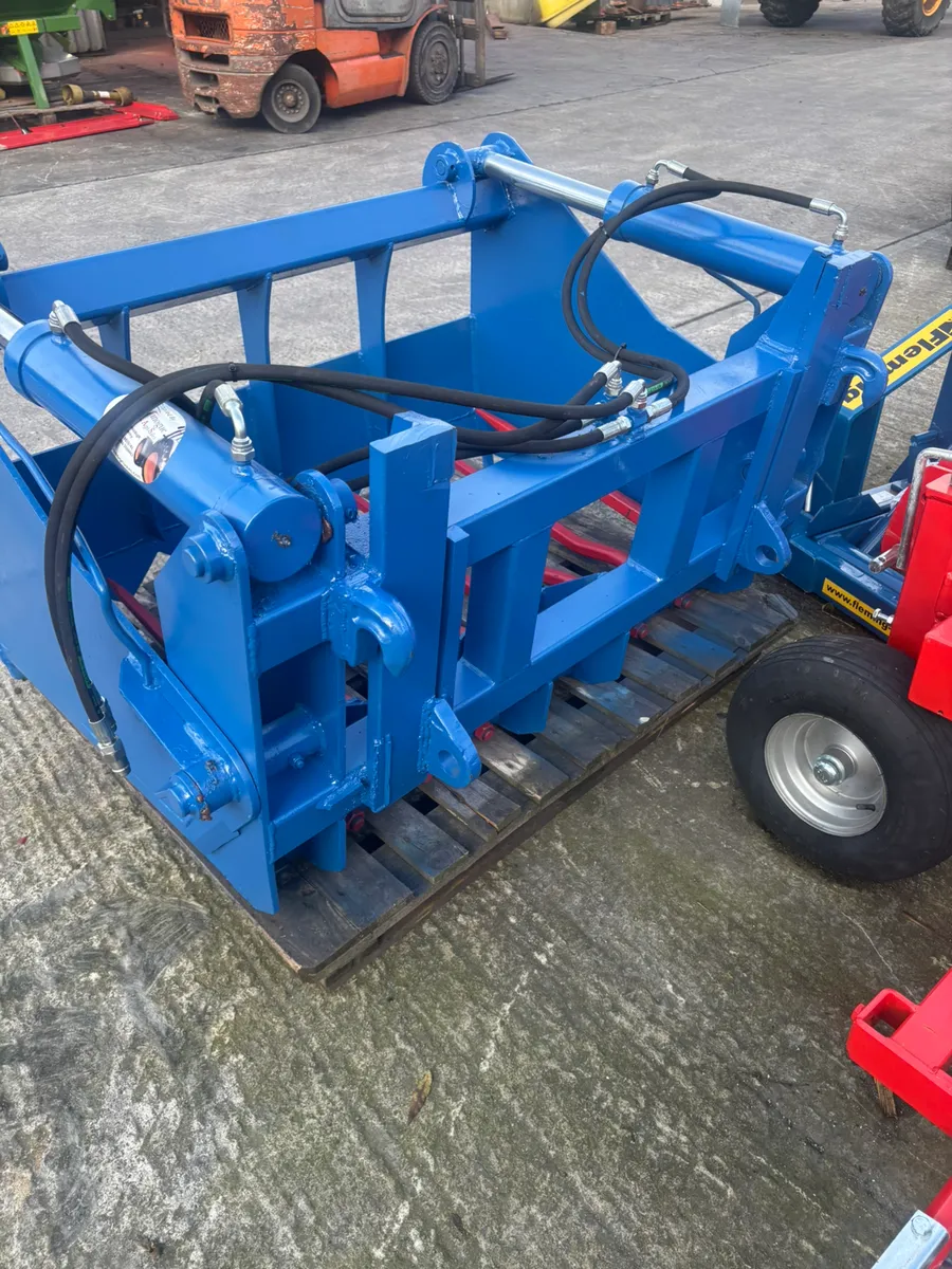 FLEMING 4 FT 6 SHEAR GRAB - Image 3