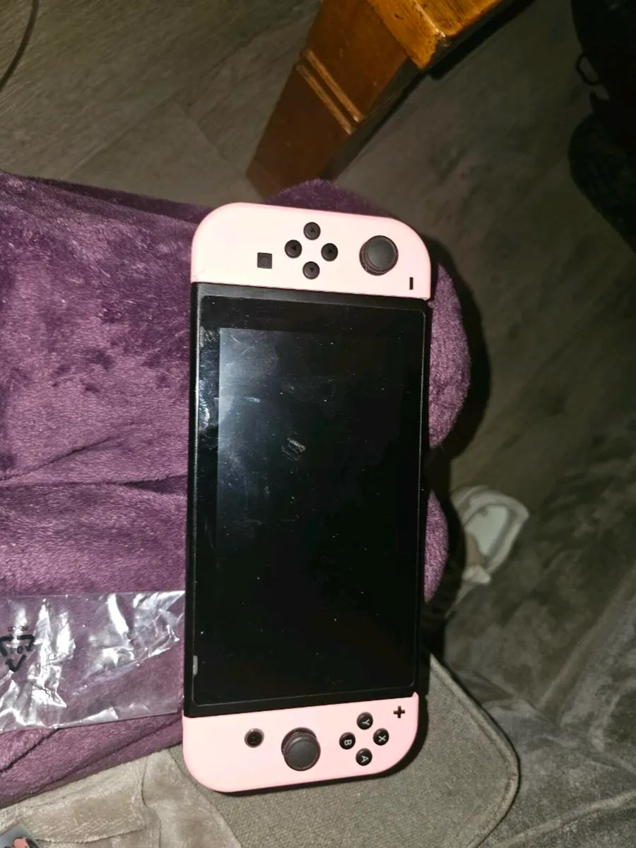 Nintendo switch - Image 2