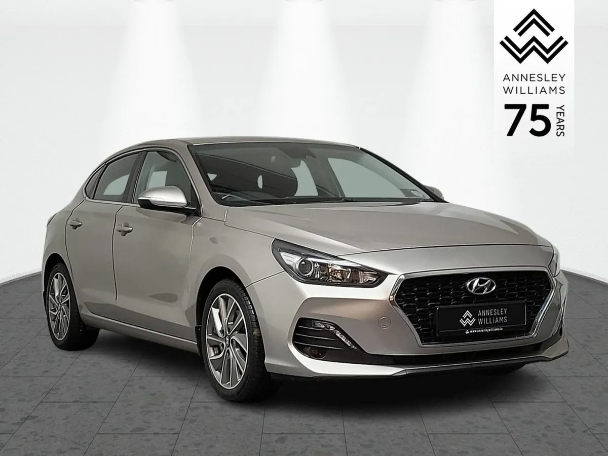 Hyundai i30 1.0 T-GDI Fastback - Image 1