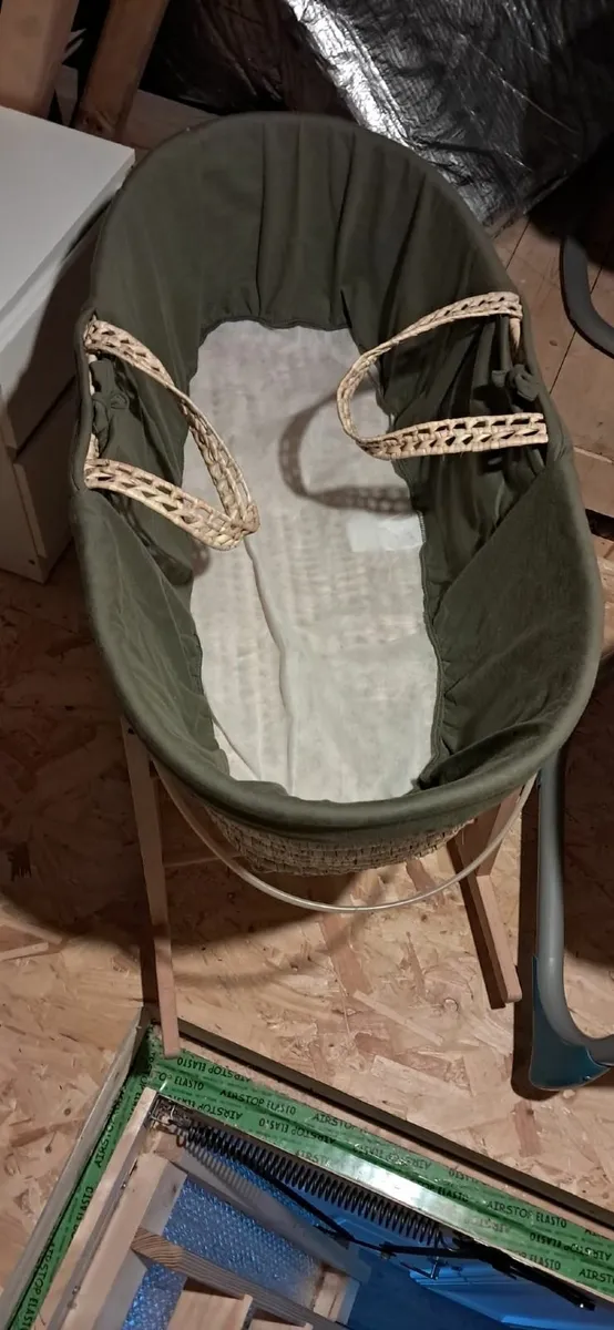 Moses Basket/ Rocking basket - Image 2