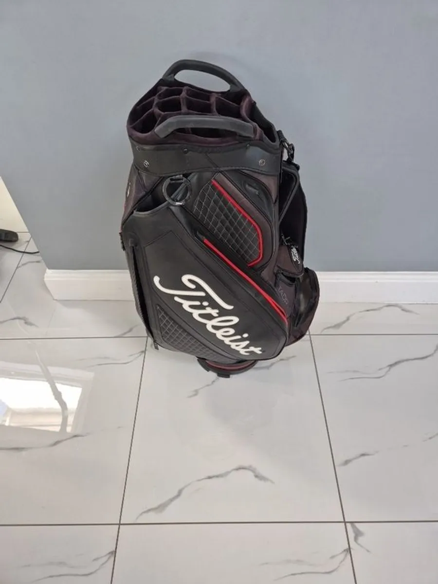 Titleist bag - Image 1