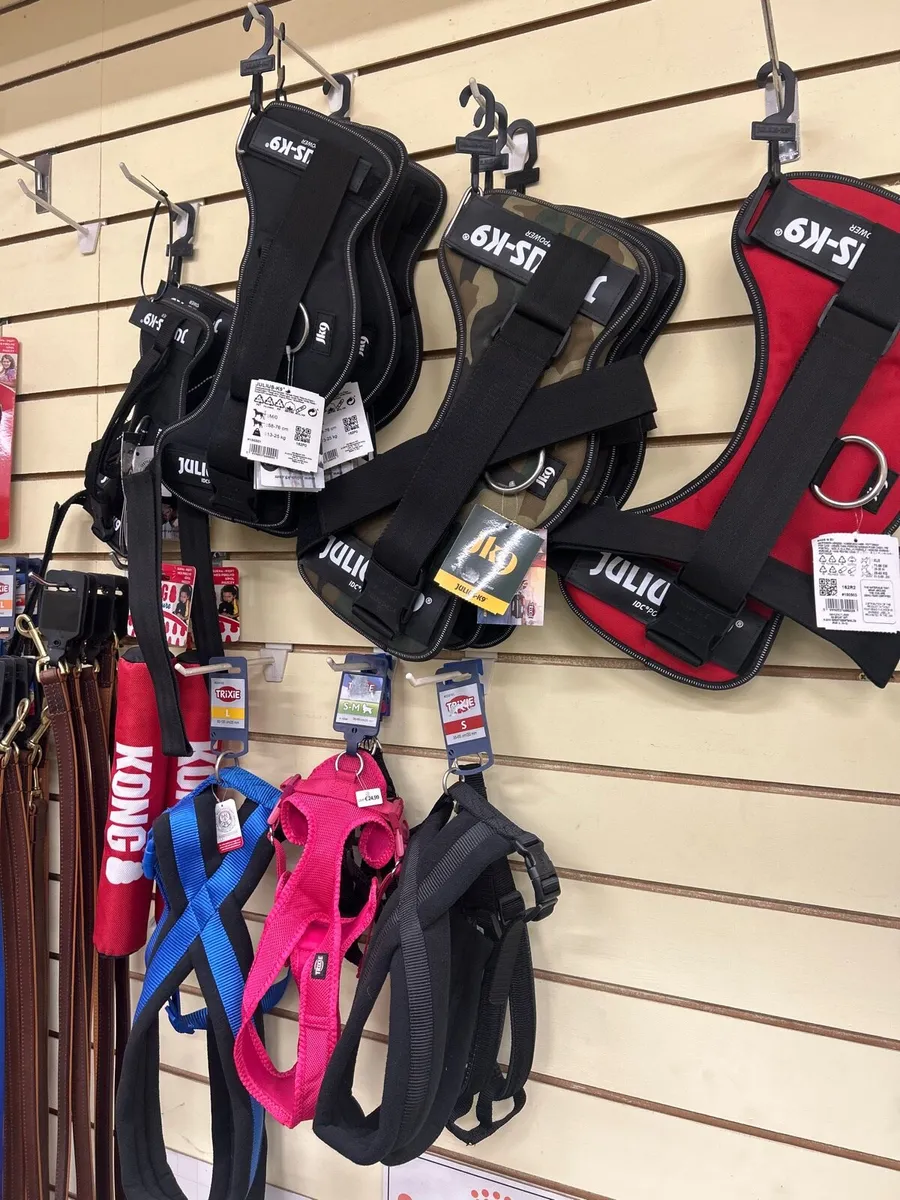 Pet supplies - Image 1