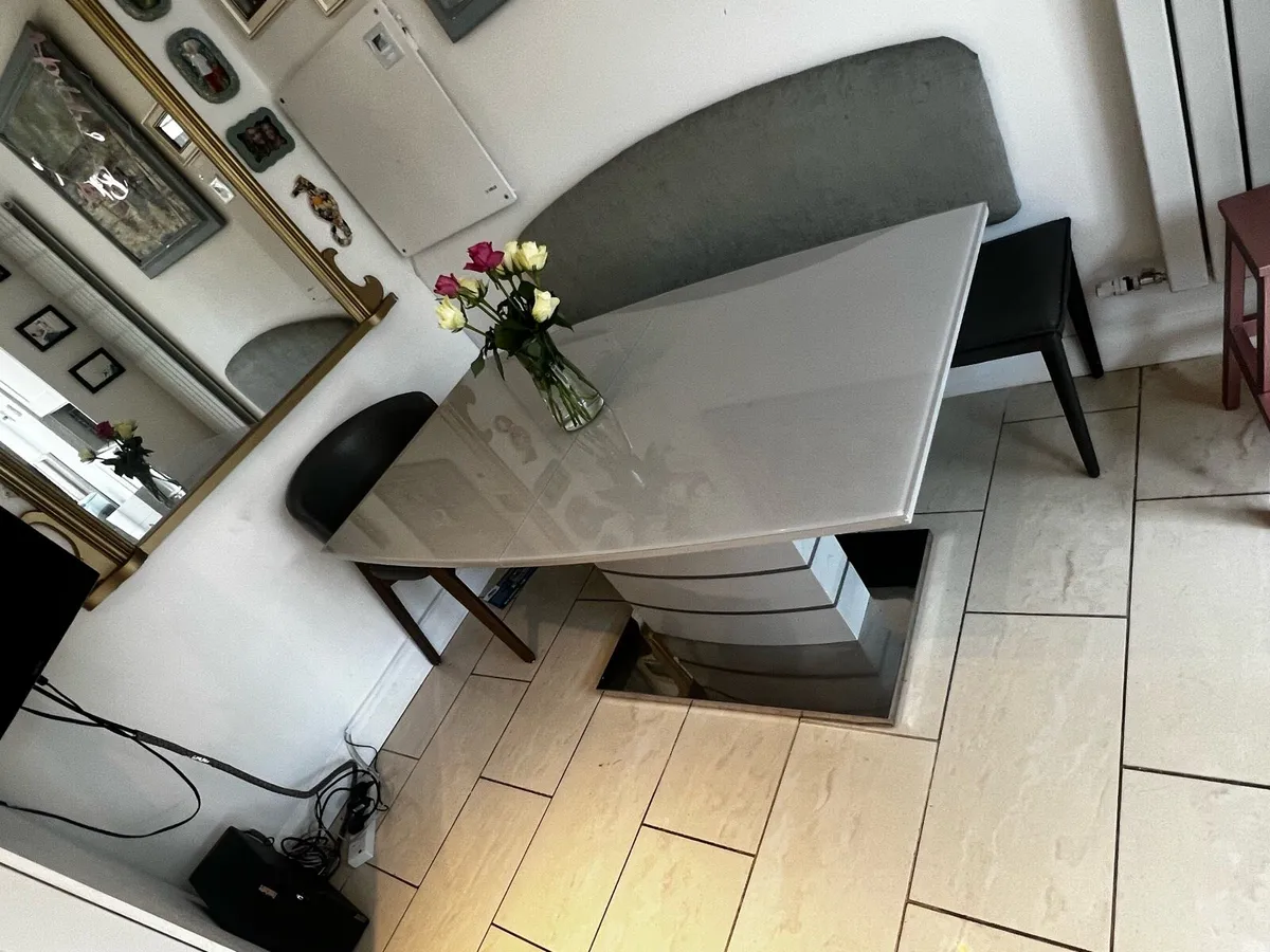 Extending glass table - Image 4