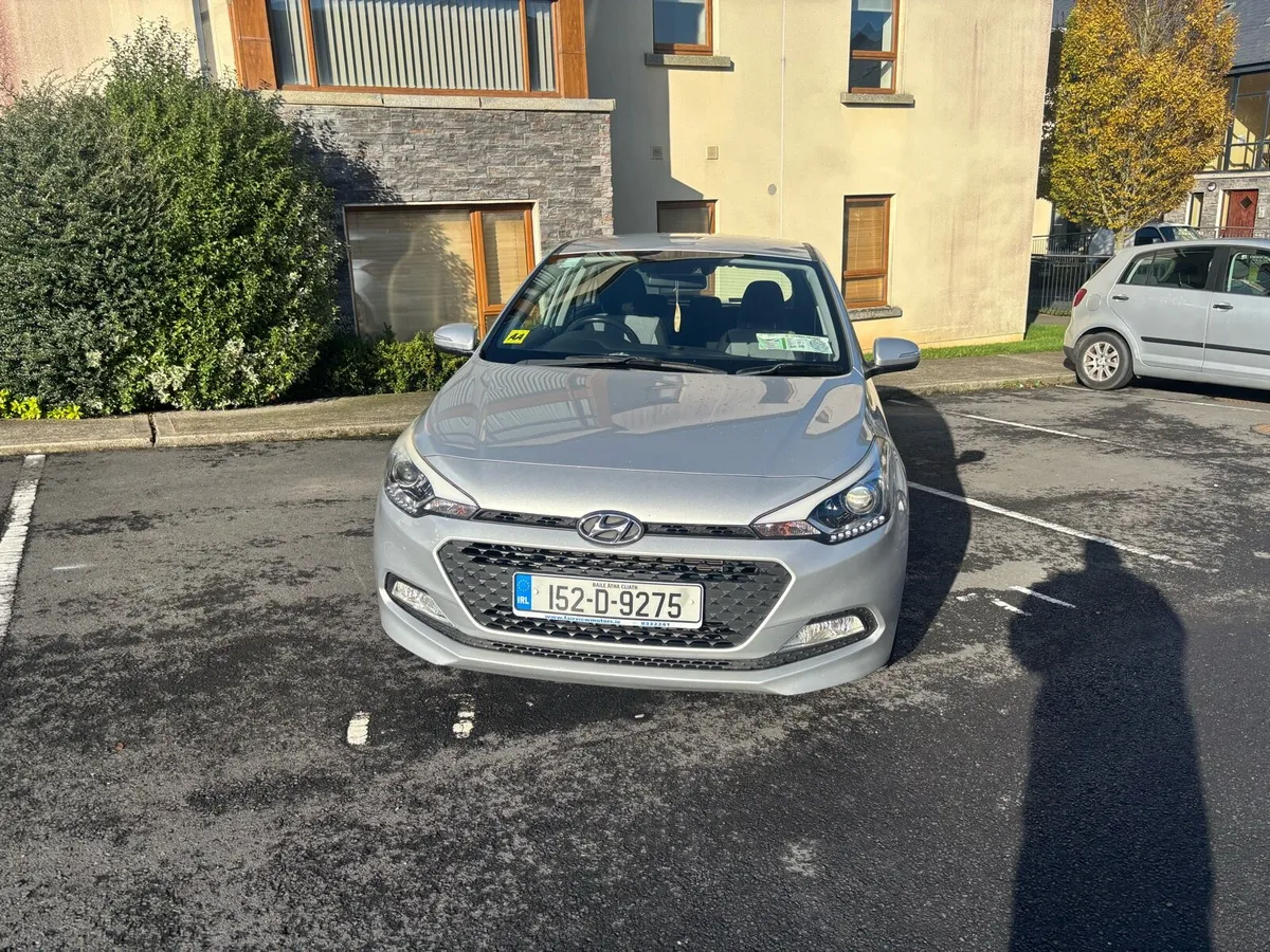 2015 Low KMs Hyundai i20 Deluxe - NCT 11/26 - Image 2