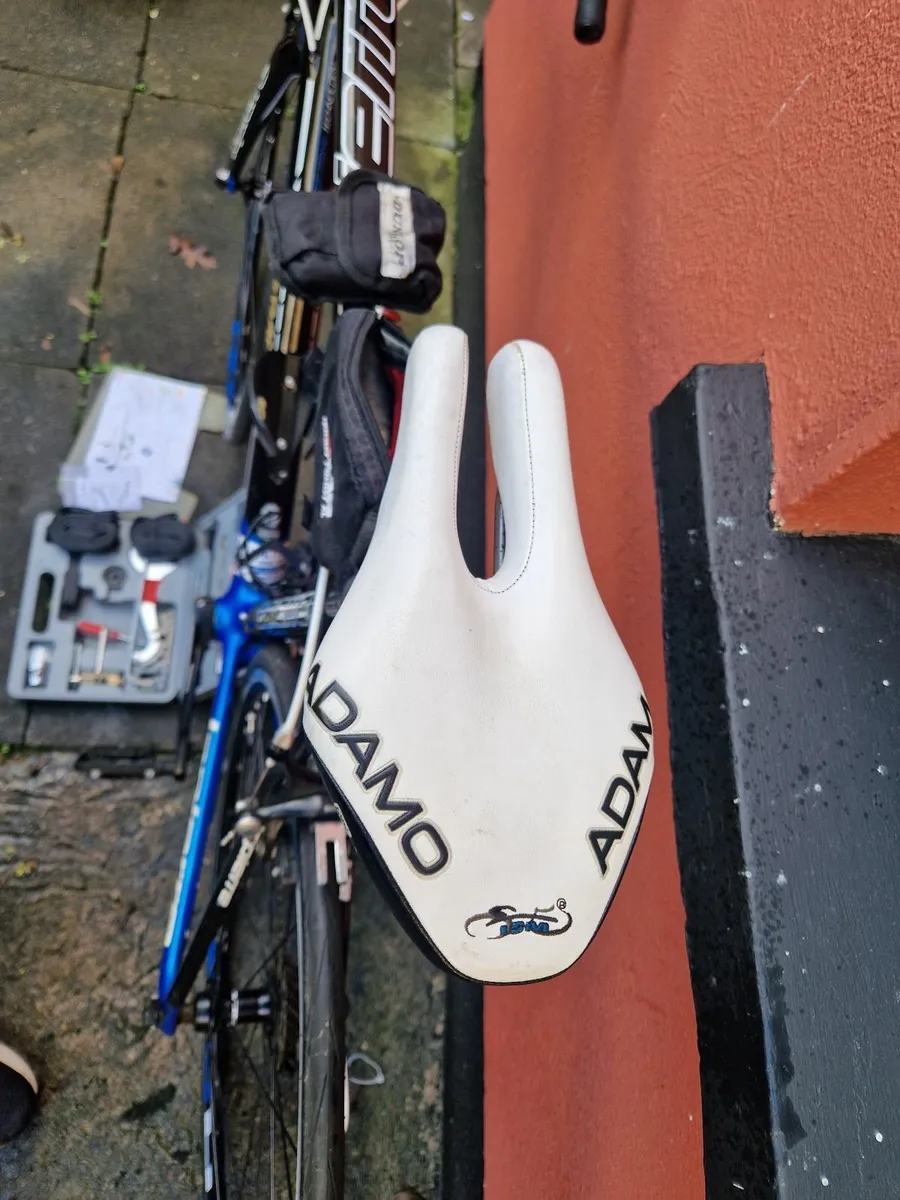 Lapierrie Road bike and accessories. - Image 2