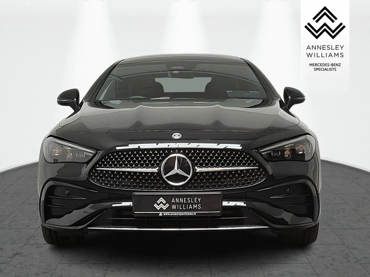 Mercedes-Benz CLE CLE 300e AMG Premium - Image 3