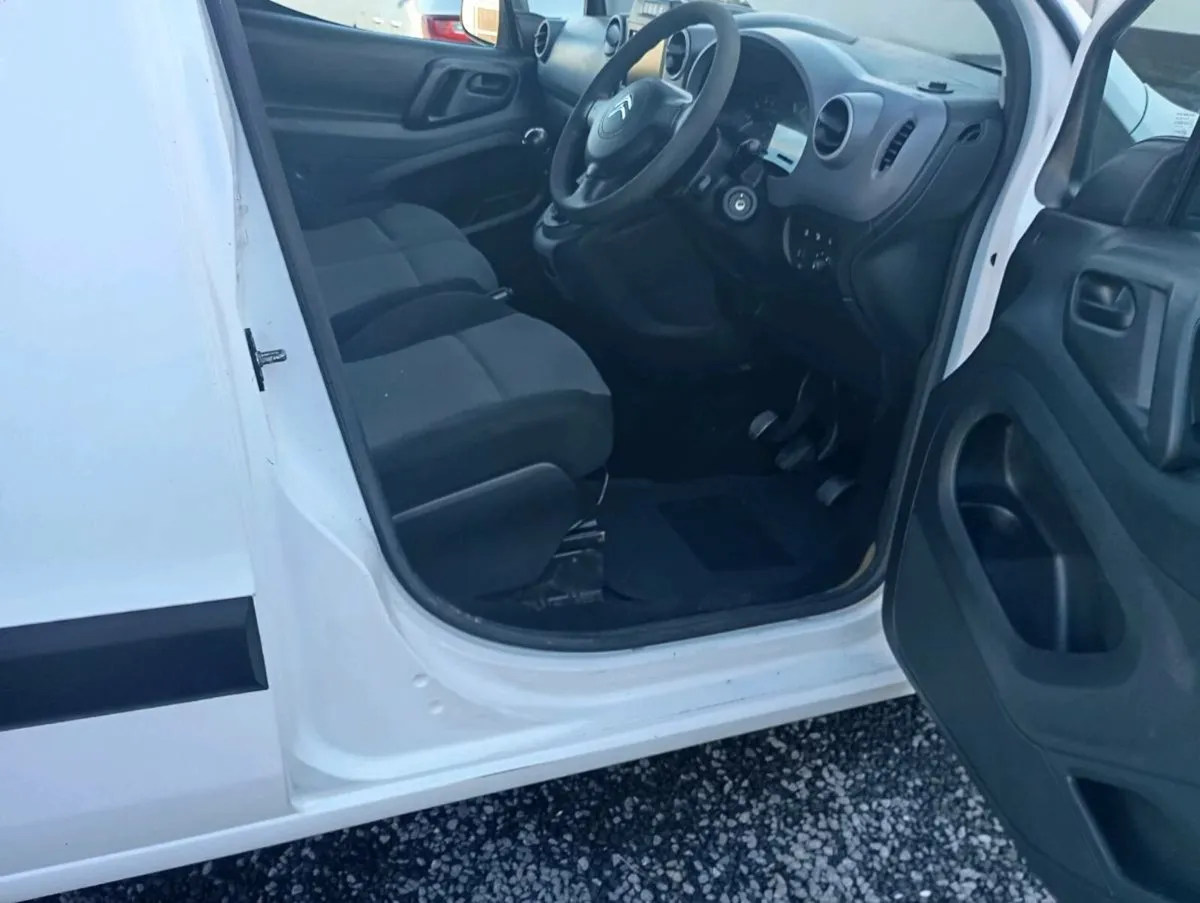 Citroen Berlingo 3 seater 182 - Image 2