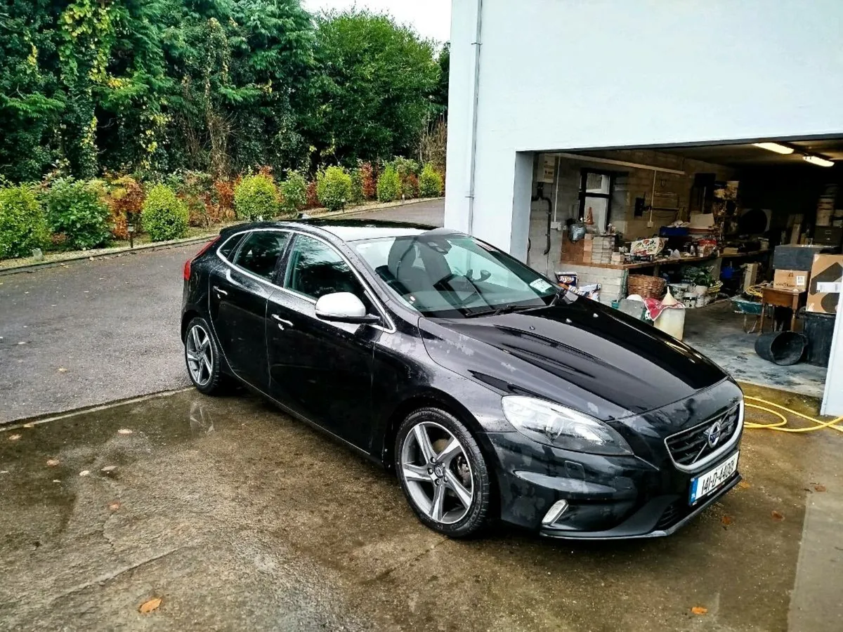 Volvo v40 R design 149000mioes - Image 2