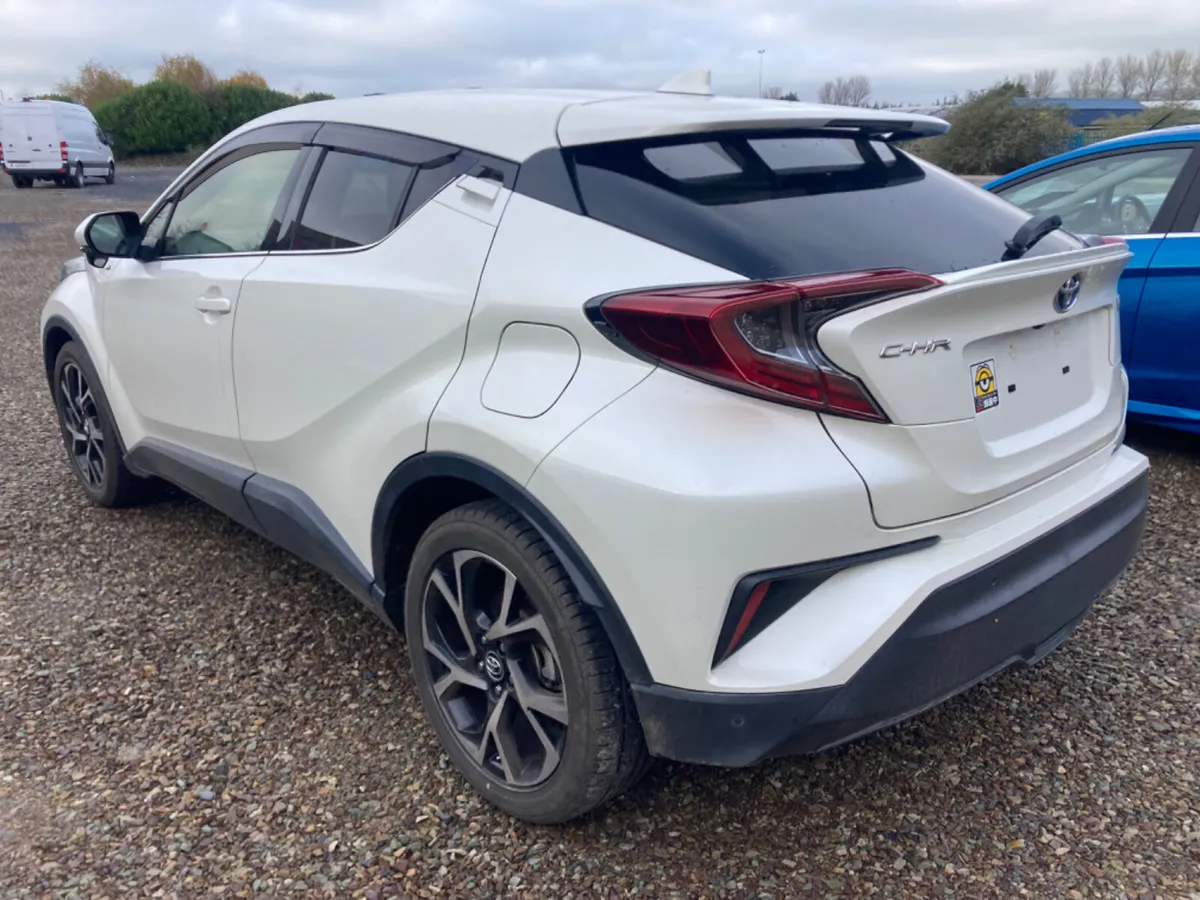 Toyota Ch-r hybrid sol - Image 3