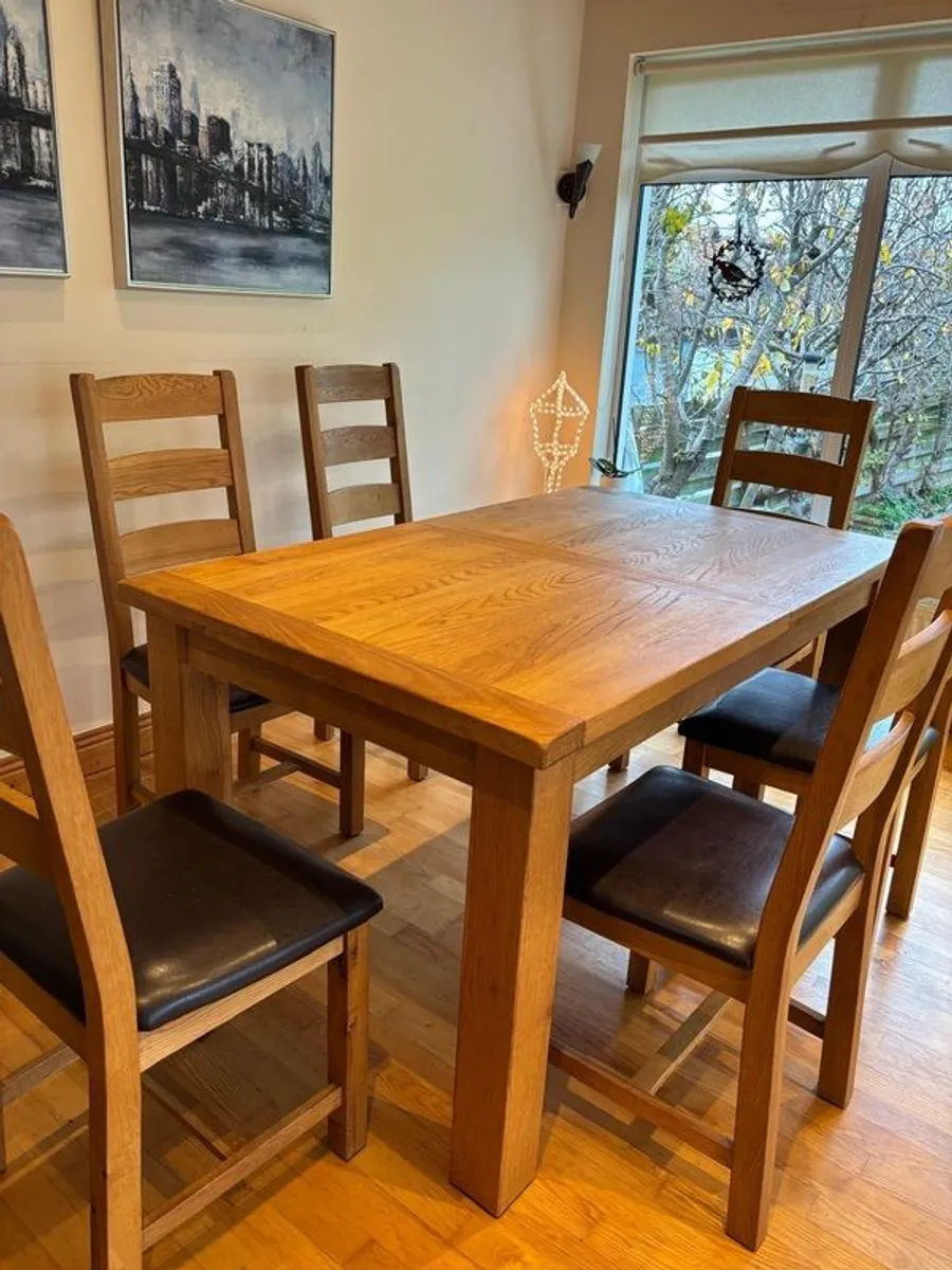 Oak table and chairs dining set - Image 1