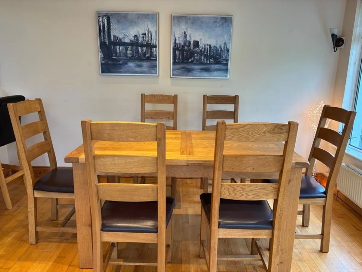 Oak table and chairs dining set - Image 2