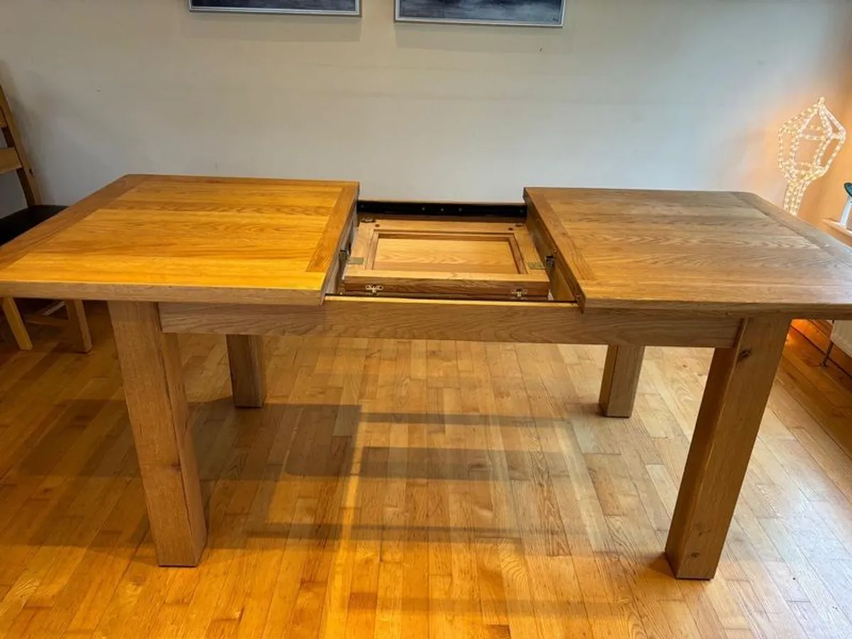 Oak table and chairs dining set - Image 4