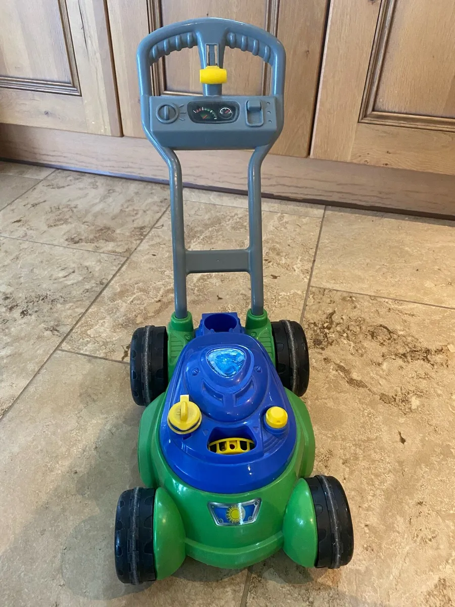 ELC Toddle Truck & Lawnmower - Image 4