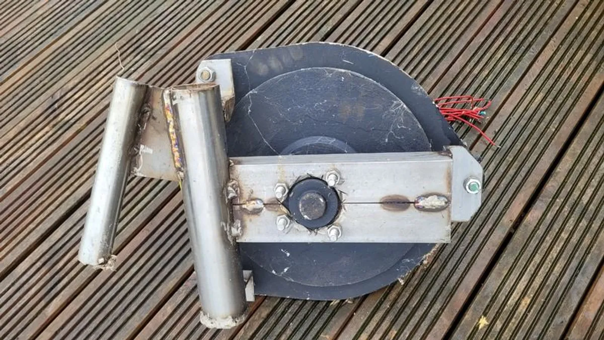 DIY wind turbine parts and Molds for 8ft (2.44m) - Image 1