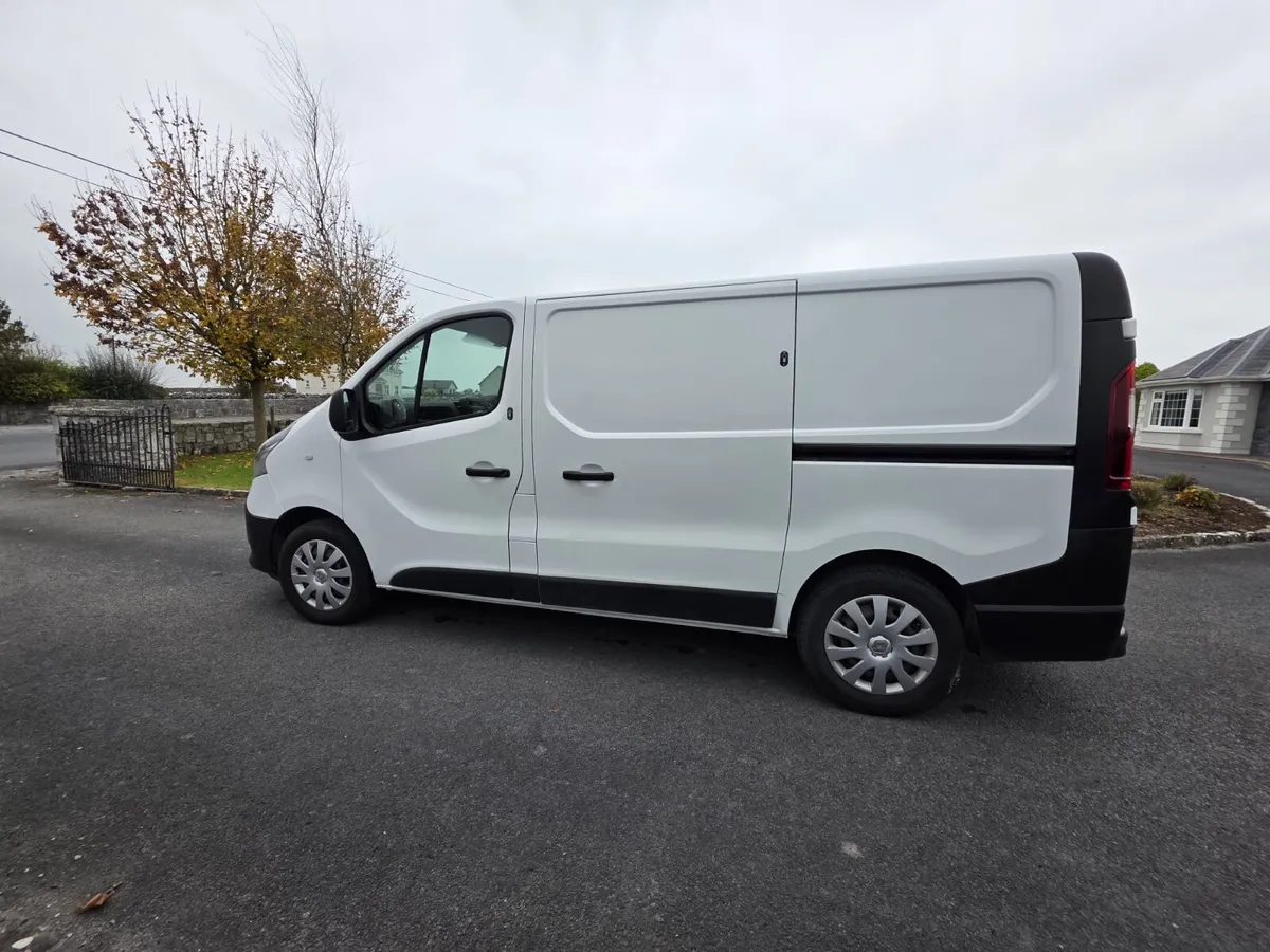 2021 Renault Traffic - Image 4