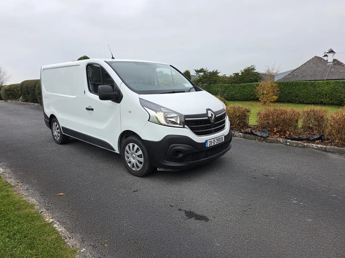 2021 Renault Traffic - Image 1