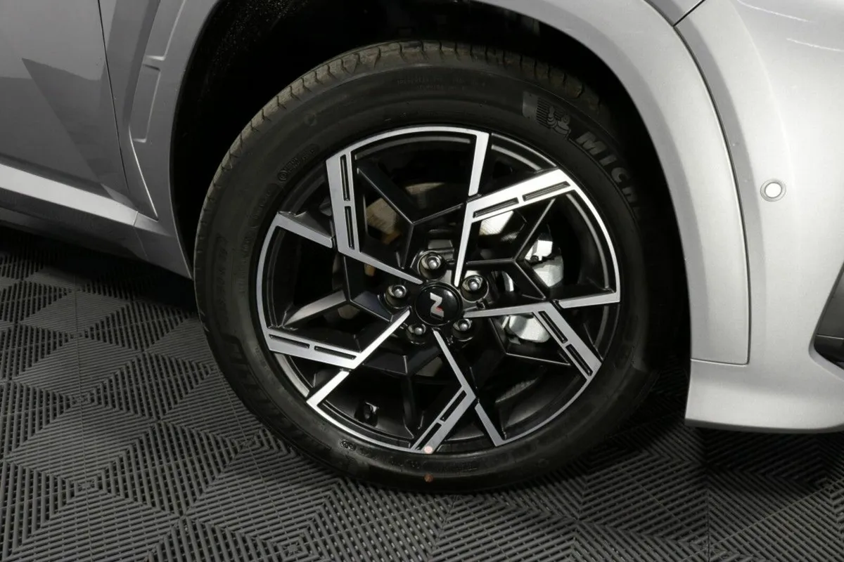Hyundai Tucson N LINE PLUG IN HYBRID PLATINUM 2WD - Image 4