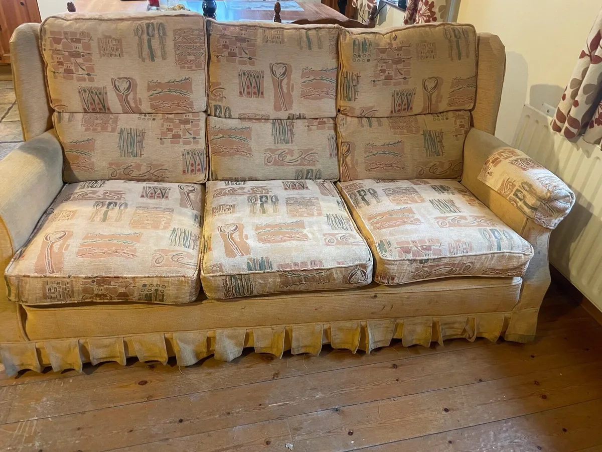 Sitting room suite - Image 1