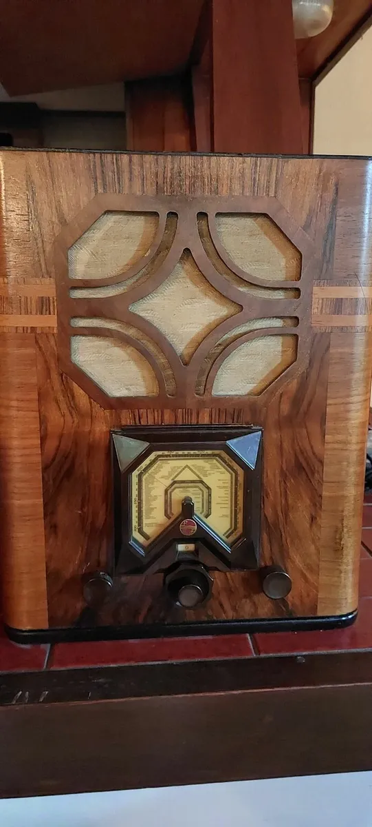 Vintage radio - Image 1