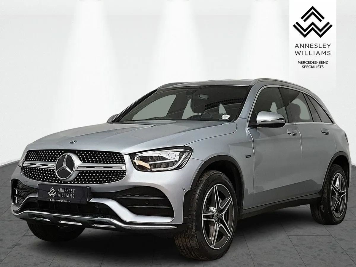 Mercedes-Benz GLC GLC300de AMG - Image 4