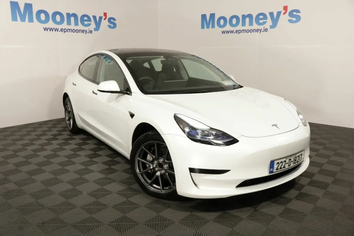 Tesla Model 3 RWD - Image 1