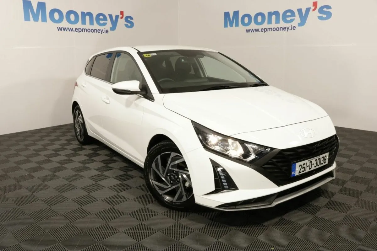 Hyundai i20 DELUXE PLUS - EX DEMO -1.2L PETROL HAT - Image 1