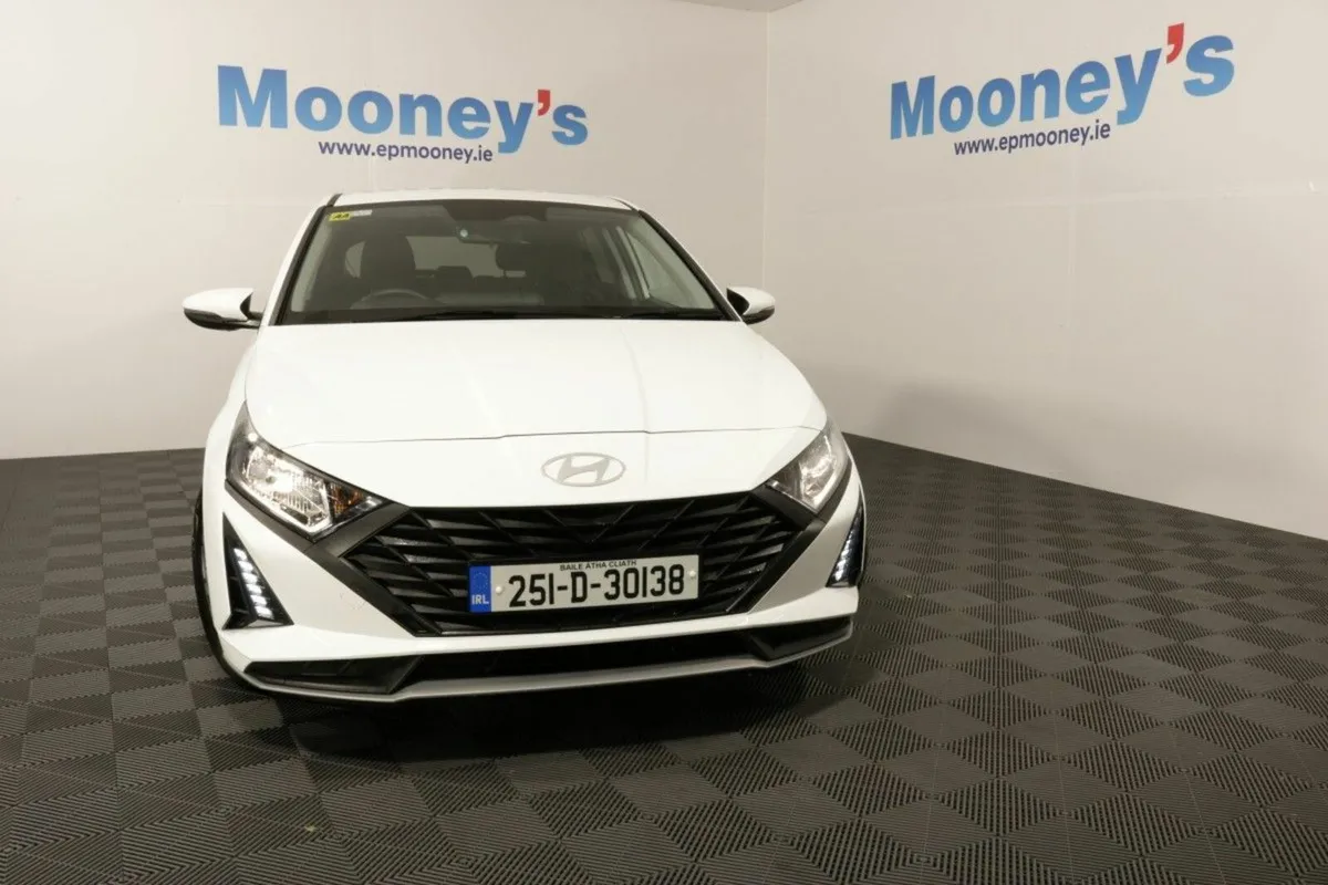 Hyundai i20 DELUXE PLUS - EX DEMO -1.2L PETROL HAT - Image 2
