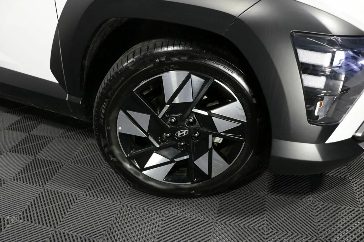 Hyundai KONA HYBRID ELEGANCE - EX DEMO - 1.6L PETR - Image 4