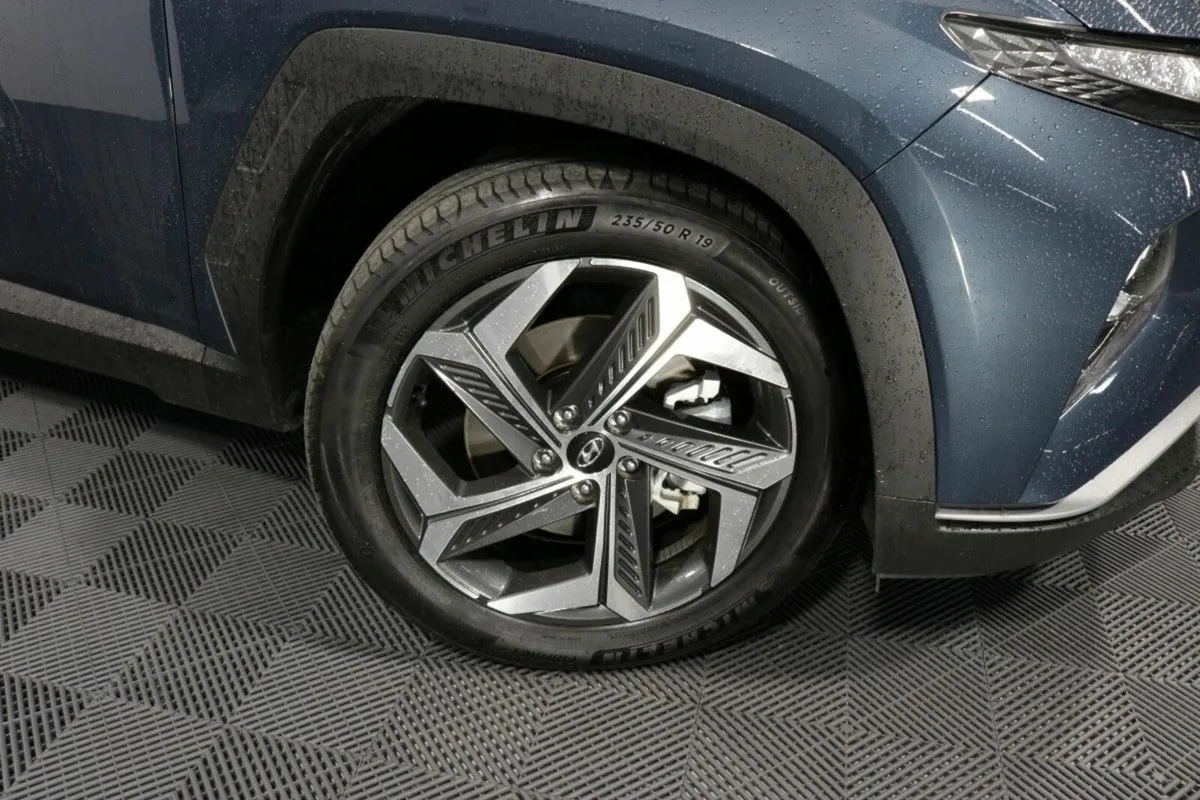 Hyundai Tucson PLUG IN HYBRID - EX FLEET - EXECUTI - Image 3