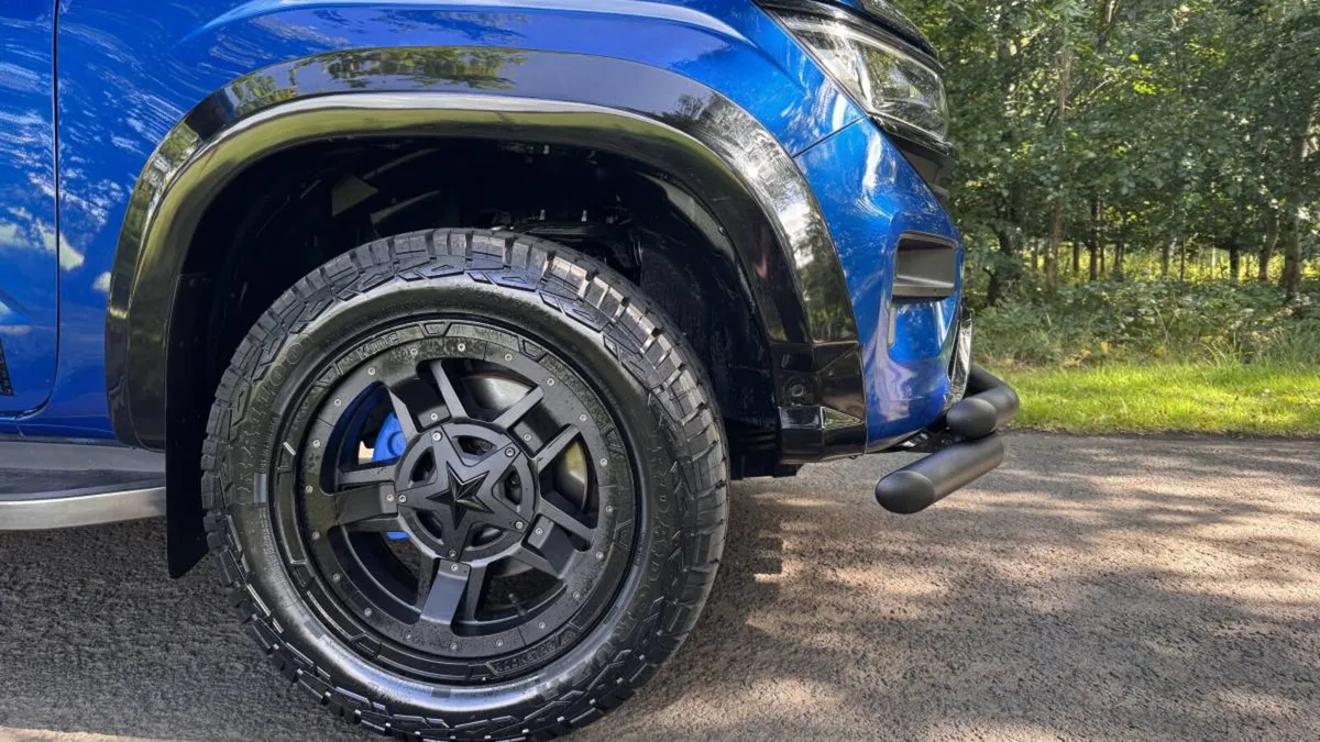 2025 Volkswagen Amarok A33 2.0 TDI 205 Style Auto - Image 3