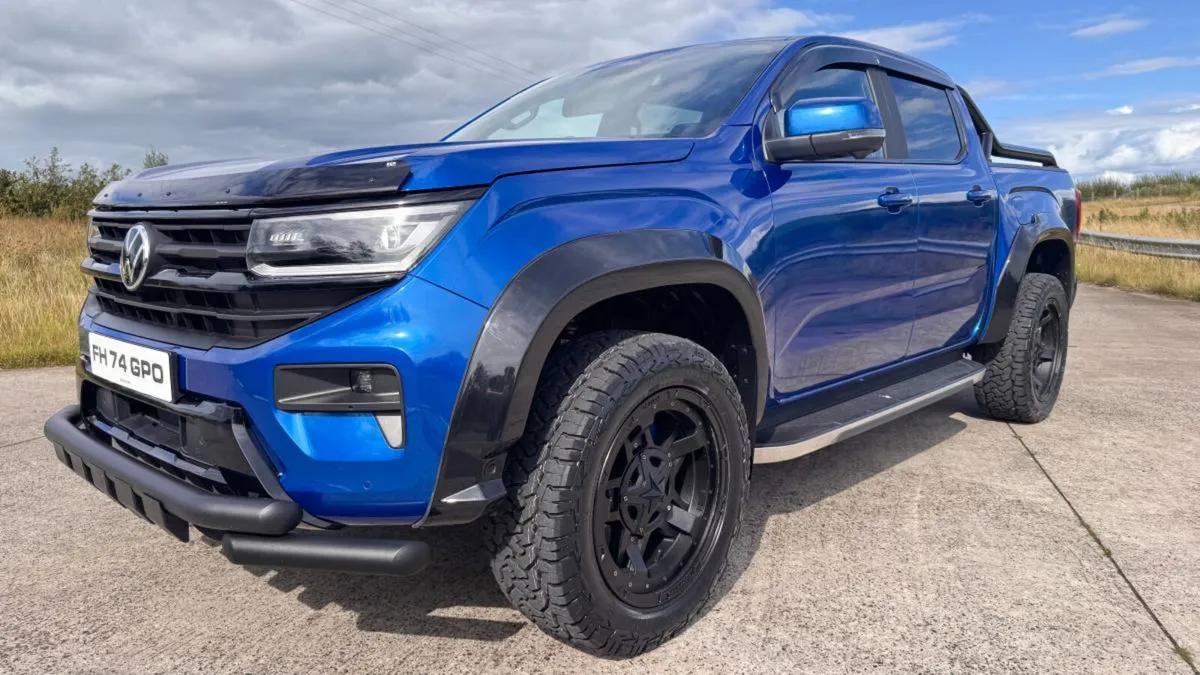 2025 Volkswagen Amarok A33 2.0 TDI 205 Style Auto - Image 1