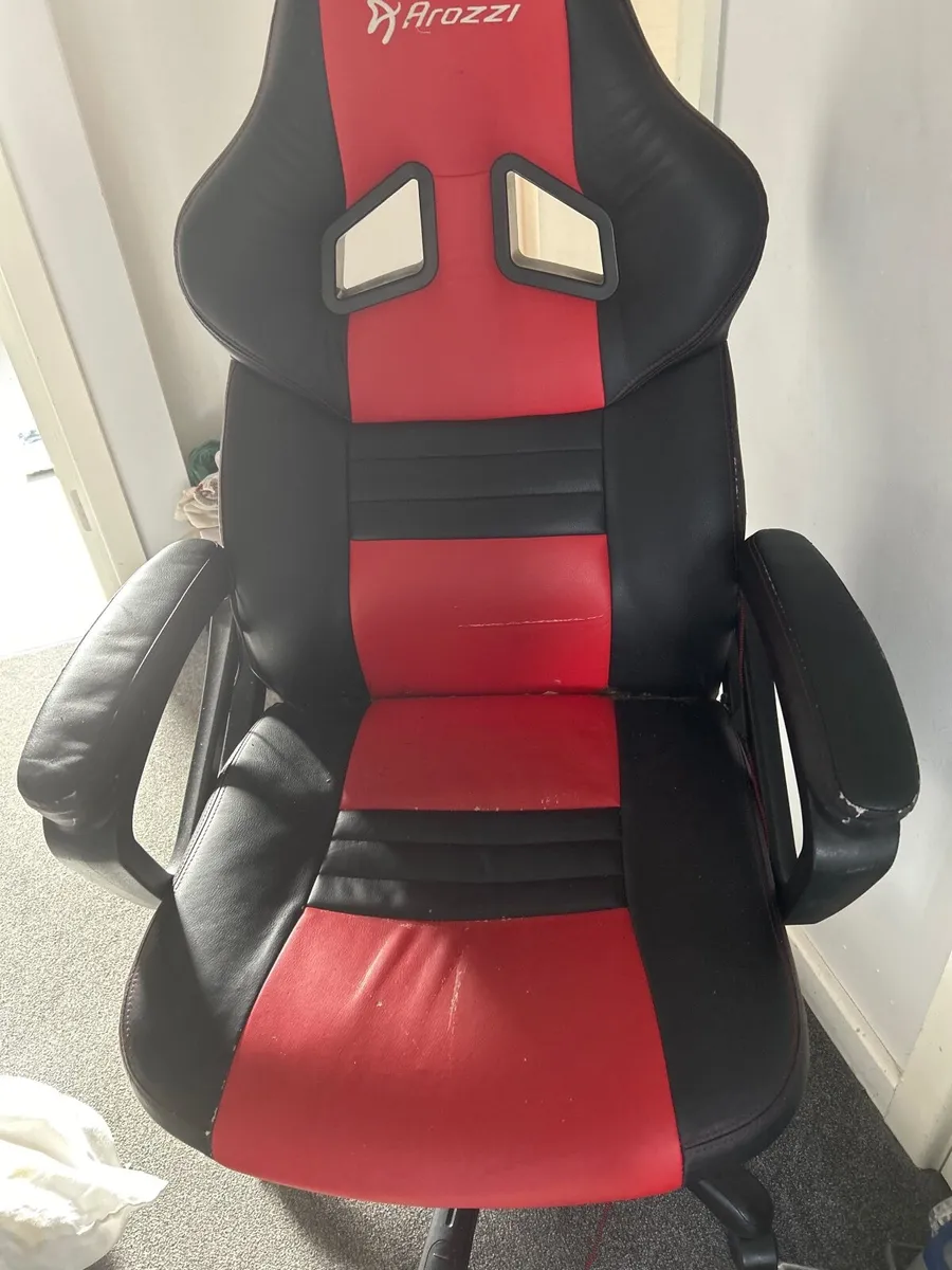 Gaming chair - Image 1