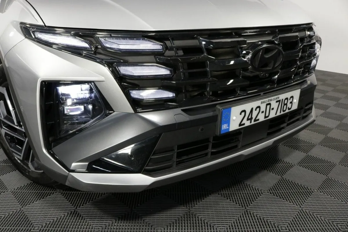 Hyundai Tucson HYBRID EXECUTIVE PLUS 1.6L PETROL A - Image 3